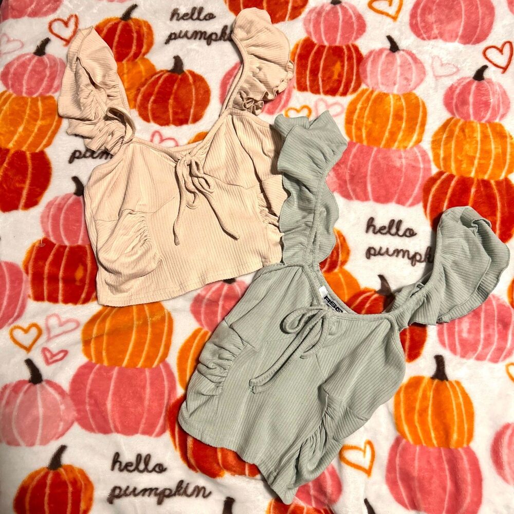 RSQ x Tillys (M) 2-piece Green & Cream Cropped Tank Tops w Ruffled Straps
